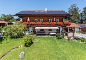 Apartment 'Kuckucksnest' with Mountain View, Balcony & Wi-Fi