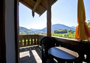 Apartment Puppenstübchen, 53sqm, with balcony, kitchenette, WLAN