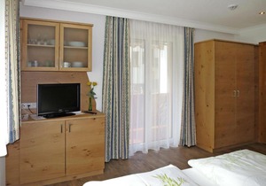 Apartment Rahm - MHO170 by Interhome