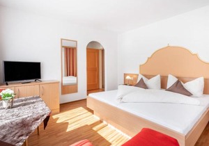 Apartment Rosa-5 by Interhome