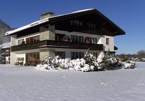 Apartment Zellerberg 40 sqm, balcony, kitchen, WLAN, 1 bedroom and 1 living room