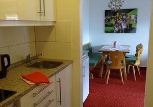 "Apartmenthaus Zentral 6er App" near the Ski Area with Mountain View & Wi-Fi