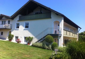 Appartement mit wenigen Gehminuten zu Wanderwegen mit Blick übers Rottal