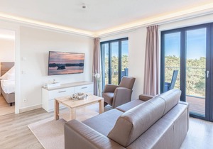 Awesome apartment in Binz with indoor swimming pool