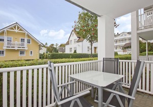Balcony, free use of the AHOI adventure pool and sauna - Villa Karola FeWo 04