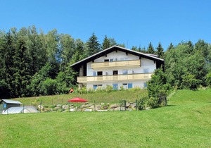 Beautiful private villa for 25 people with pool, WIFI, TV, terrace, pets allowed and panoramic v.