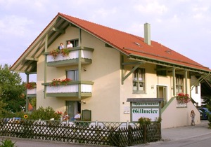 Bright apartment (40 sqm) for up to 3 people with furnished balcony