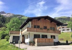 Chalet in Steeg near Ski Slopes