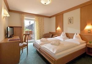 Classic Rooms by Crystal