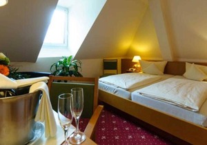 Comfort Double Room - Akzent Hotel Goldner Stern & Sternla