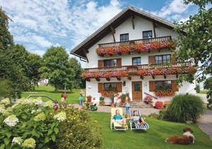 Comfortable vacation apartment (70 sqm) with French balcony