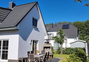 Cosy holiday home with sauna near the beach