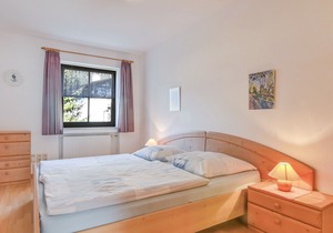 Cosy Katharinenhof Holiday Apartment "Kramer Groß" with Balcony, Mountain View & Wi-Fi