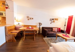Cozy holiday apartment "Enzian" in the beautiful Zugspitz village Grainau