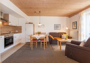 Cozy vacation apartment Sebastian with terrace