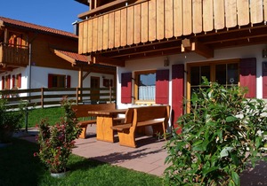 Detached vacation home with sauna, terrace and garden in Lechbruck am See