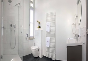 Doppelzimmer Superior 23 qm mit WC und Dusche