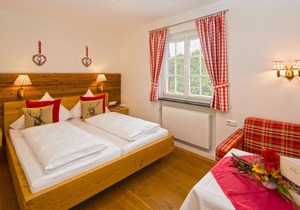 Doppelzimmer Allgäu mit WC und Dusche