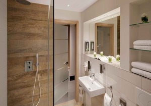 Doppelzimmer Komfort Plus mit WC und Dusche