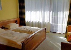 Double room No. 26 - Waldpension Rabeneck
