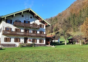 F Apartment Längauer Alm 52sqm, balcony, kitchen, 2 bedrooms and 1 bed-sitting room.