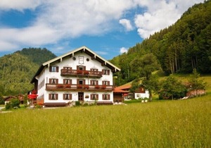 F Apartment Längauer Alm 52sqm, balcony, kitchen, 2 bedrooms and 1 bed-sitting room.