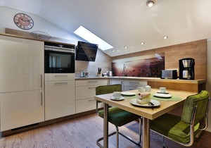 Ferienwohnung Nr. 4, mit Balkon und Bergblick, 48 qm