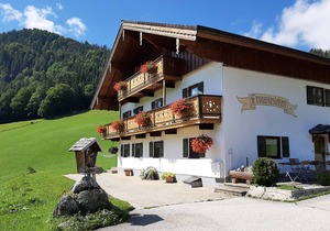 Ferienwohnung Watzmann, 1-4 Personen, 74 qm, Dusche/WC, Balkon, TV, W-LAN, Safe, 2 Schlafzimmer, Nichtraucher