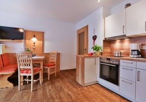 Ferienwohnung Watzmann, 1-2 Personen, 42 qm, Dusche/WC, Südbalkon, TV, separates Schlafzimmer, Nichtraucher