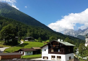 Ferienwohnung Ausblick*, 1-4 Personen, Dusche/WC + Badewanne, Balkon, TV, 2 Schlafzimmer, Dachgeschoss