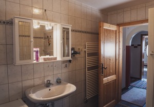 Ferienwohnung -5- , Balkon, Küche, 2 Schlaf- und 1 Wohn-/schlafz., max 5 Pers. Wlan