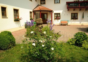 Ferienwohnung 50qm | schöne, geräumige Wohnung mit Balkon