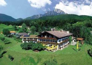 Ferienwohnung 6 "Untersberg", Nichtraucher, 2 Schlafzimmer, Sat-TV, 4 Sterne, max. 6 Personen