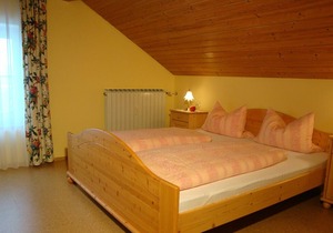 Ferienwohnung (75m2) in schöner, ruhiger Lage