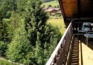 Ferienwohnung (85qm), Balkon, Küche extra, 1 Schlaf- und 1 Wohnzimmer, 2 Badezimmer, WLAN, max 4 Personen