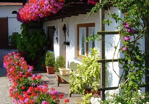 Ferienwohnung EG | Wohnung im Haupthaus mit Aussicht zur Gartenseite