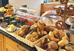Ferienwohnung "Hirschbergsuite" - Mit Hotelfrühstück, Sauna, fast direkt am See