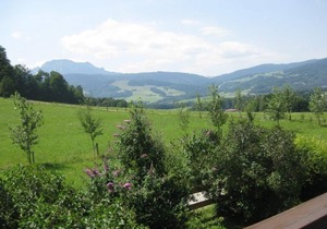 Ferienwohnung Nr. 3, 55 qm, 2 Schlafzimmer, Wohnzimmer mit Küchenzeile, 1 Zustellbett, Balkon, 4 Sterne, max. 5 Personen