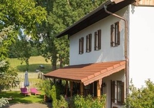 Ferienwohnung Nr. 5, 30 qm, Schlafzimmer, Wohnzimmer mit Küchenzeile, 1 Zustellbett, Terrasse, 4 Sterne, max. 3 Personen