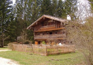 Ferienwohnung Nr. 5, 48 qm, Nichtraucher, 1 Schlafzimmer, Wohnraum/Kochnische, Balkon, Sat-TV, 4 Sterne, max 3 Personen