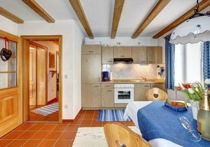 Ferienwohnung Nr. 01 "Watzmann" für 1-2 Pers., ca. 54 qm, Schlafzimmer, Wohnraum, Küche, Terrasse