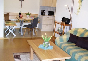 FeWo (45m2) mit Balkon und WLAN - Garten mit Grillplatz!