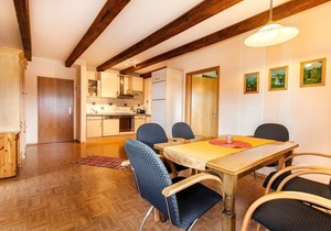 First floor apartment (85sqm) with south-facing balcony and infrared sauna