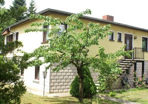 Flat in Göhren with barbecue and garden