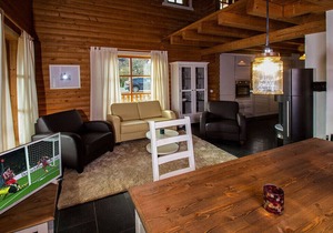 Gemütlich und edel ausgestattetes Chalet mit Balkon