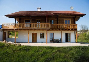 Gemütlich und edel ausgestattetes Chalet mit Balkon