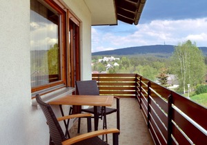 Gemütliche Fereinwohnung in ruhiger Lage mit überdachtem Balkon