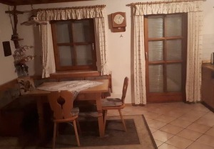 Geräumige Ferienwohnung (100qm) mit Kachelofen und Balkon