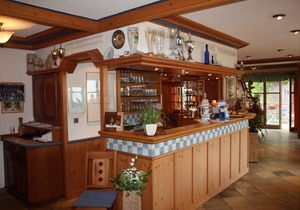 Geräumiges, modernes Appartement mit tollem Balkon zur Dorfmitte, barrierefrei