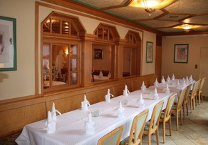 Geräumiges, modernes Appartement mit tollem Balkon zur Dorfmitte, barrierefrei